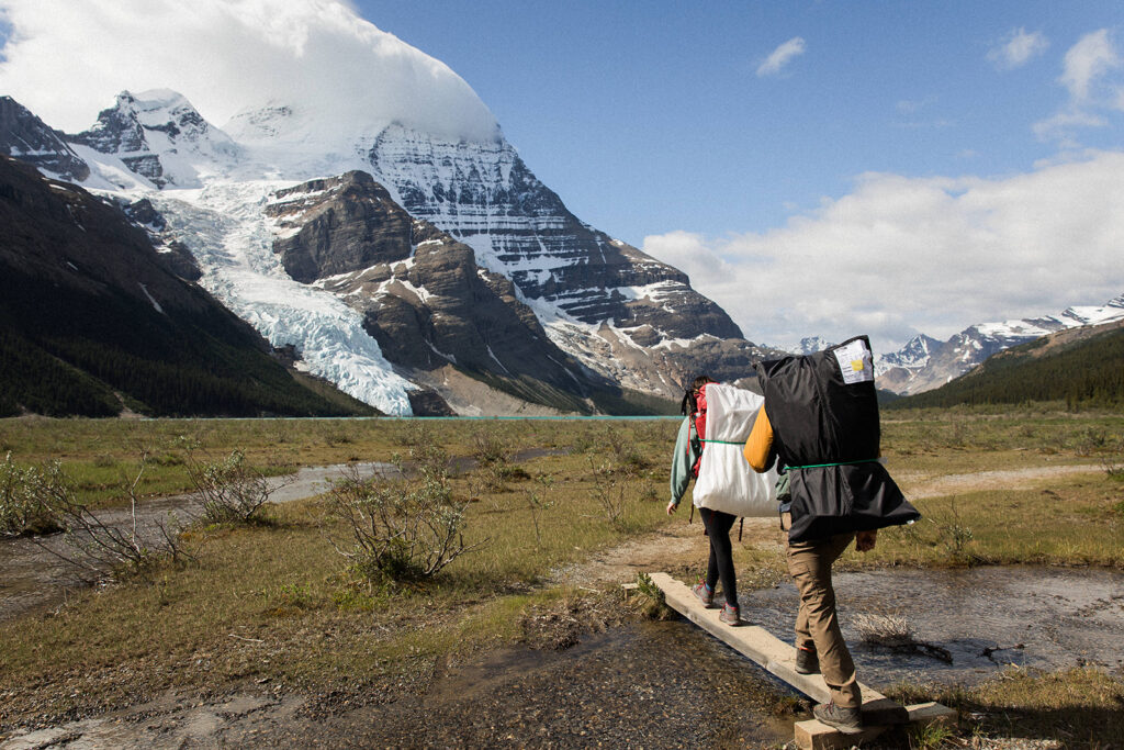 A Berg Lake Backpacking elopement featuring a couple who liked this adventure elopement idea for their dream day. 